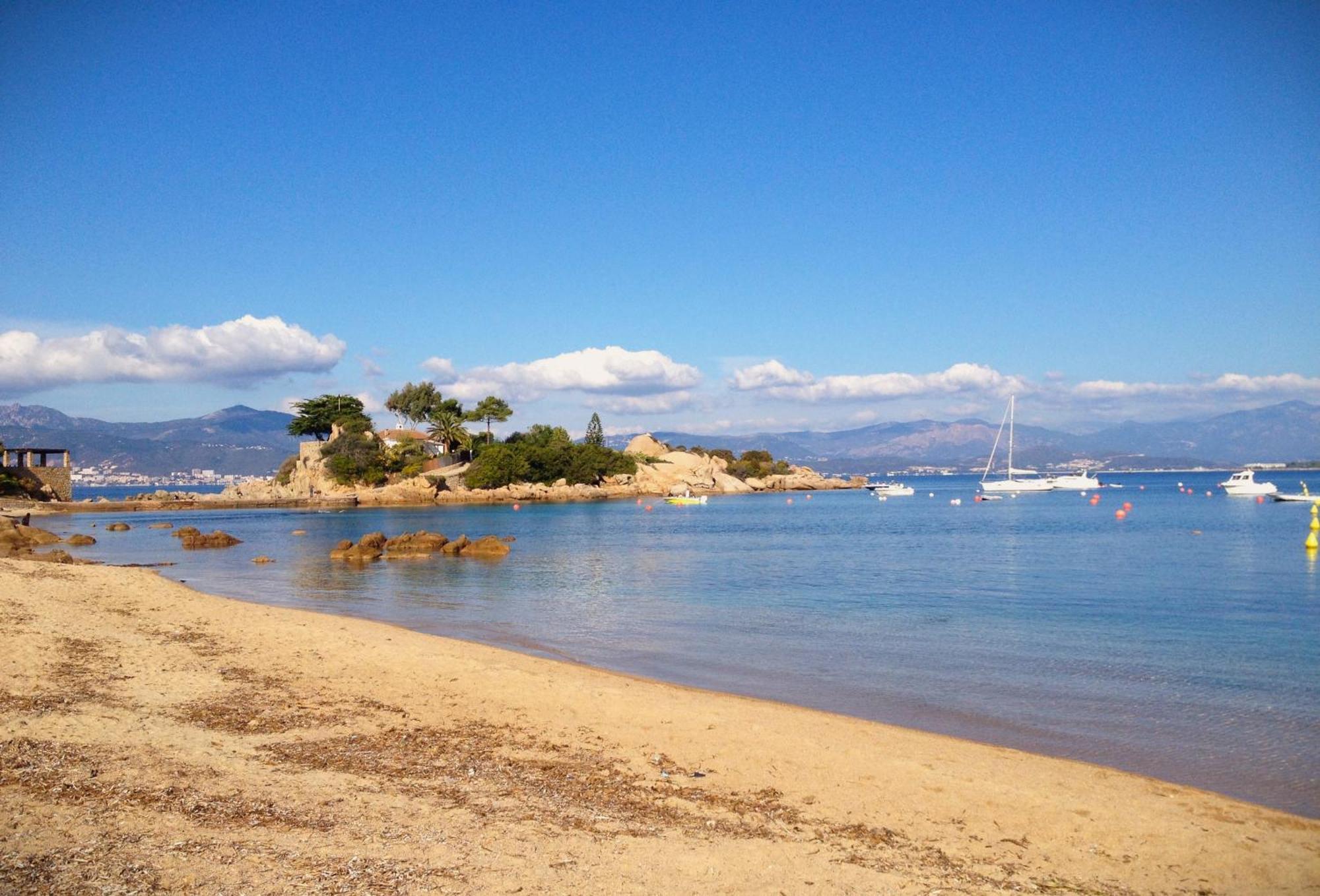 Grand T2 Standing Ajaccio Proche Centre Et Plages Vue Panoramique Parking Prive Zewnętrze zdjęcie